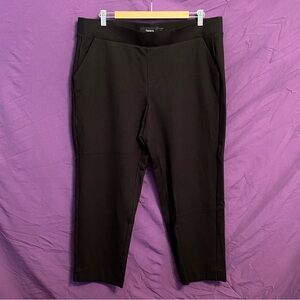 Torrid Black Capri Dress Pants. Size 2XR.